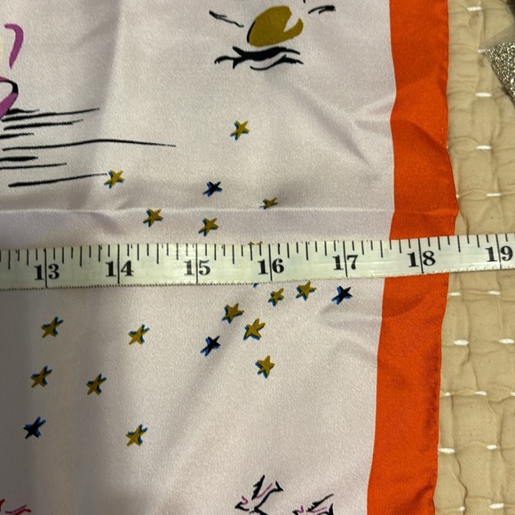 NWT TORY BURCH Neckerchief. - Picture 4 of 8